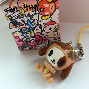 Прелестная малышка игрушка, с автографом Симона Легно