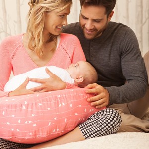 подушка для кормления новорожденного